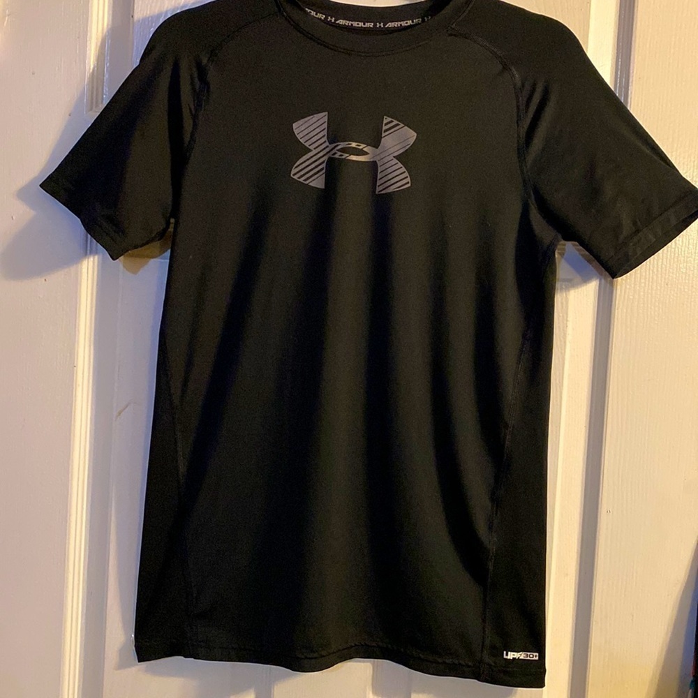 Under Armour HeatGear Black Workout Shirt Youth XL